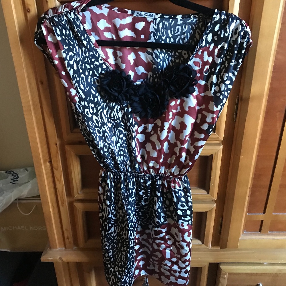 Sleeveless Size Small tie Dress